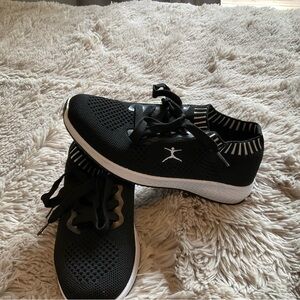 Danskin Black Sneaker